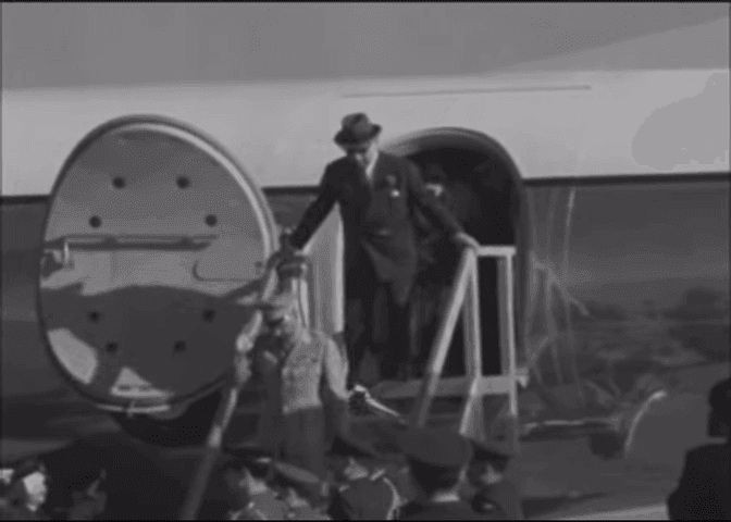 Video thumbnail: Pakistan Air Force World Record 16-aircraft diamond loop formation, February 2, 1958